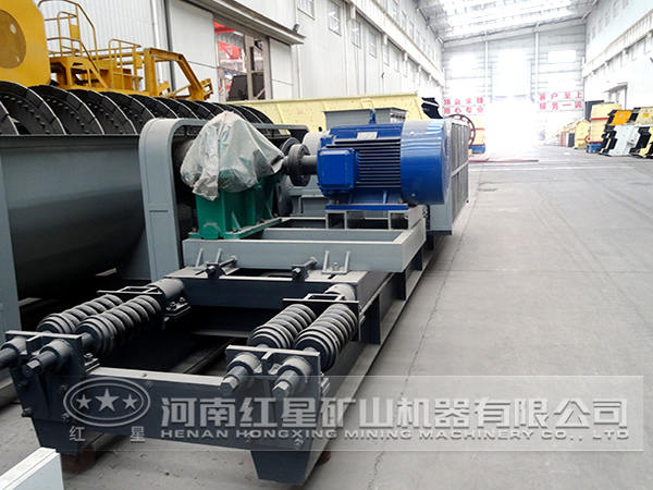 對(duì)輥式破碎機(jī)生產(chǎn)車(chē)間