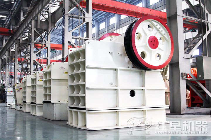 德版顎式破碎機(jī)設(shè)備廠區(qū)實拍圖